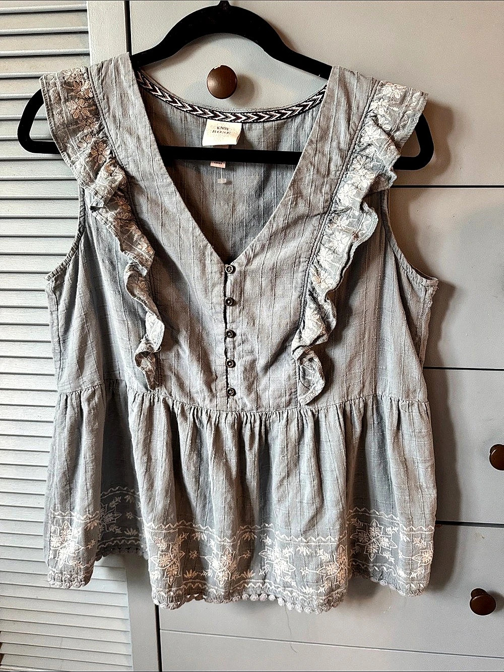 KNOX ROSE Embroidered Ruffle Henley— Large